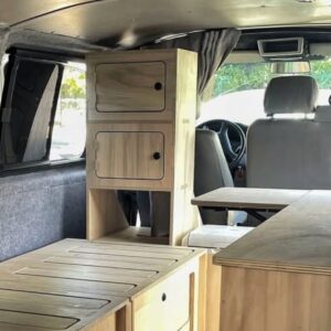 Meuble arrière siège conducteur van Meuble arrière siège conducteur van